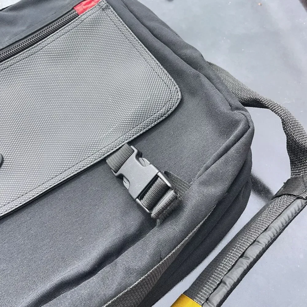 Black skater y2k messenger
